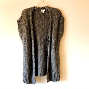 Loft gray  short sleeve cable knit sweater. Small petite.